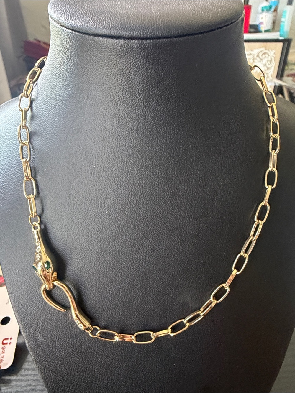 Source Unknown Gold Snake Link Necklace with Green Stone